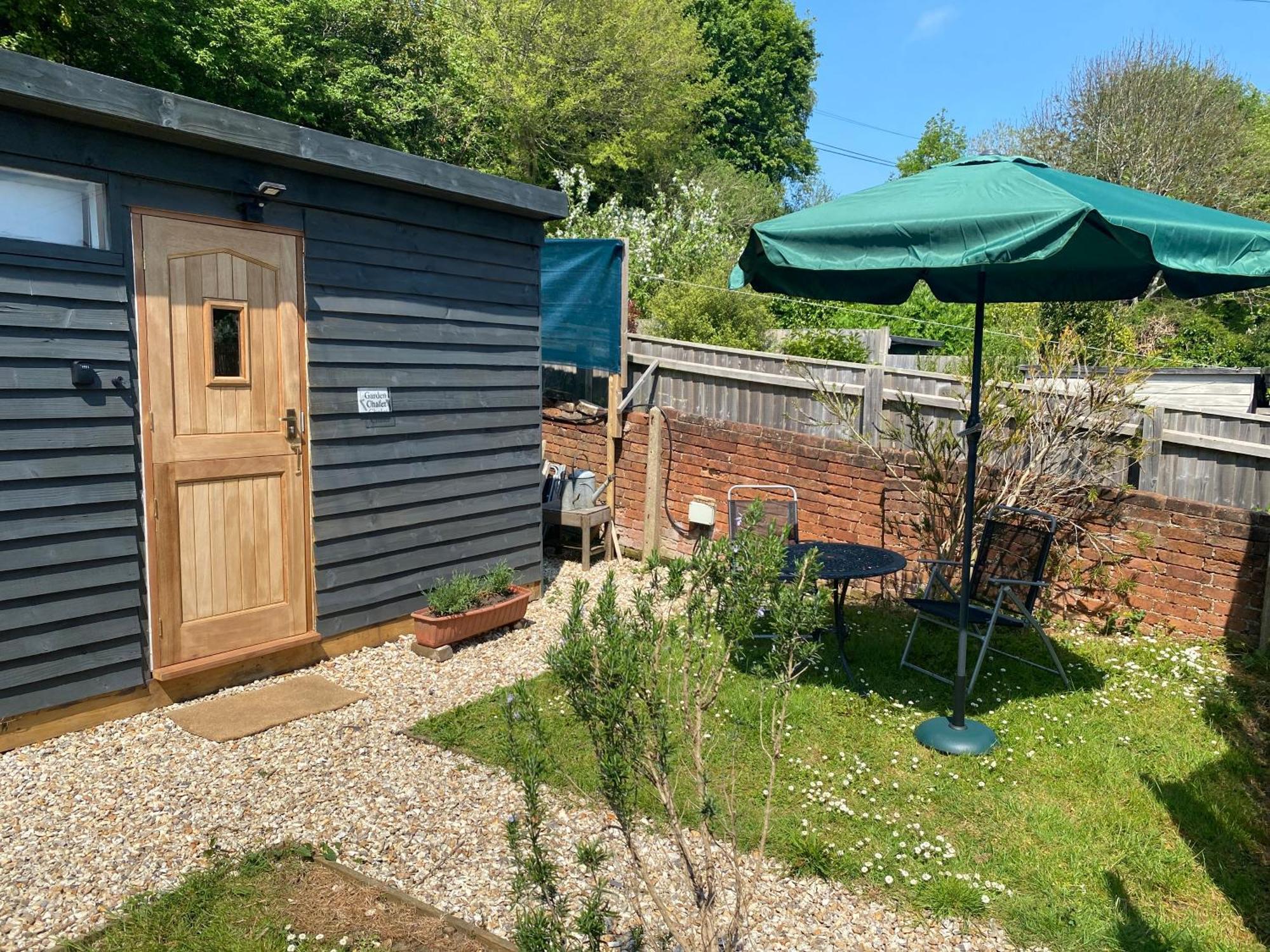 Bridport Garden Suite エクステリア 写真